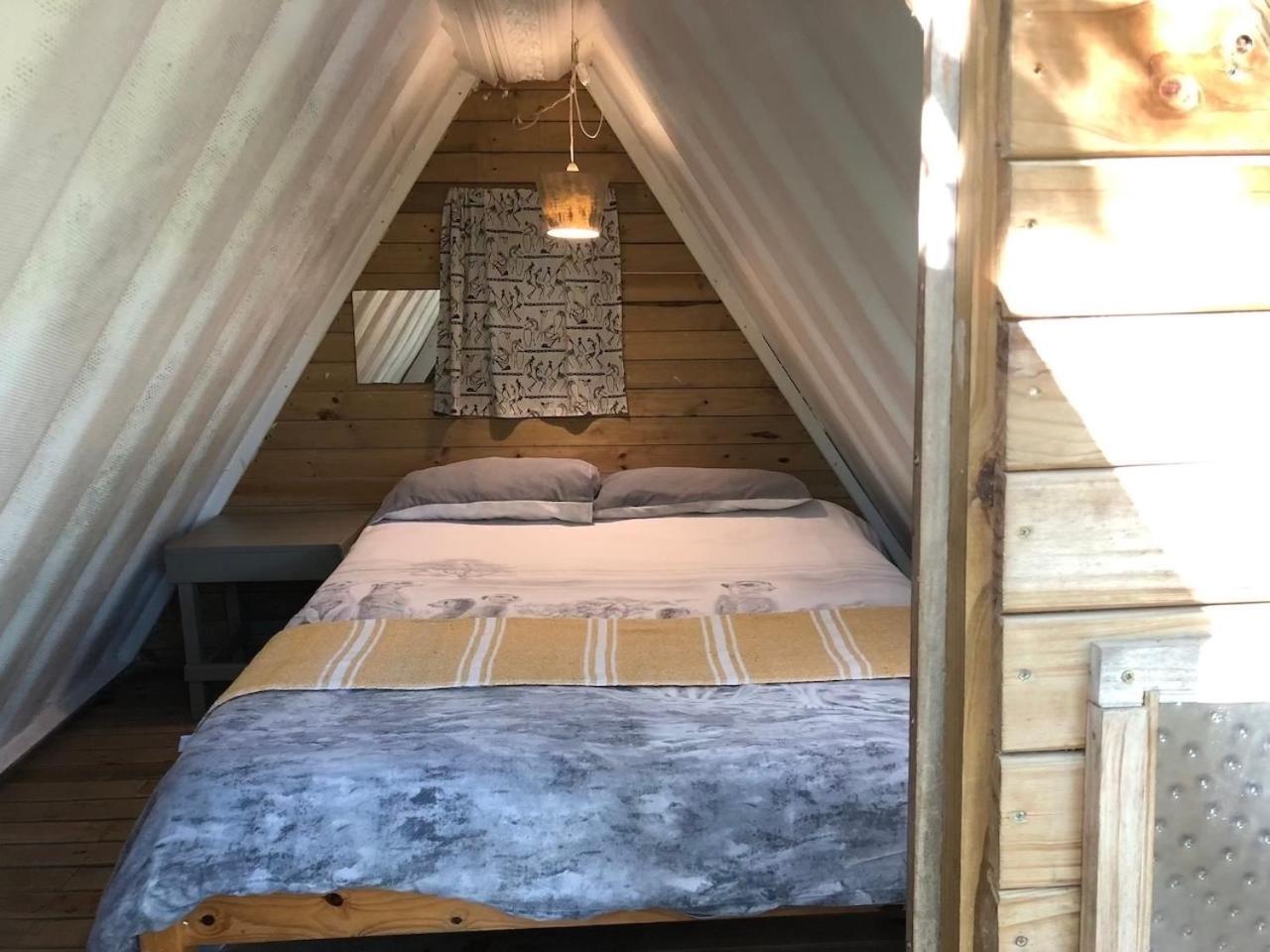 The Riverdeck Accommodation And Backpackers Knysna Exteriör bild