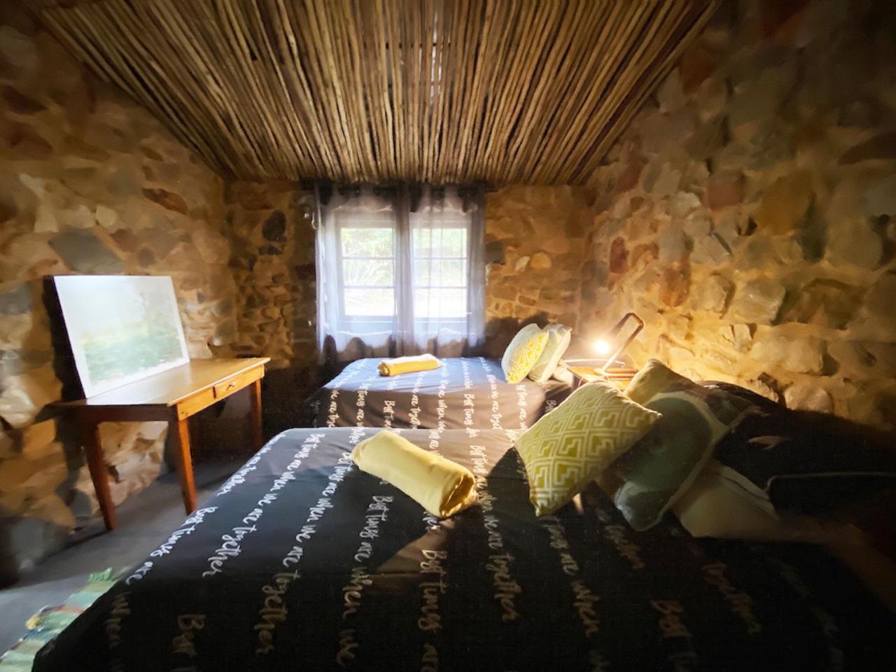 The Riverdeck Accommodation And Backpackers Knysna Exteriör bild