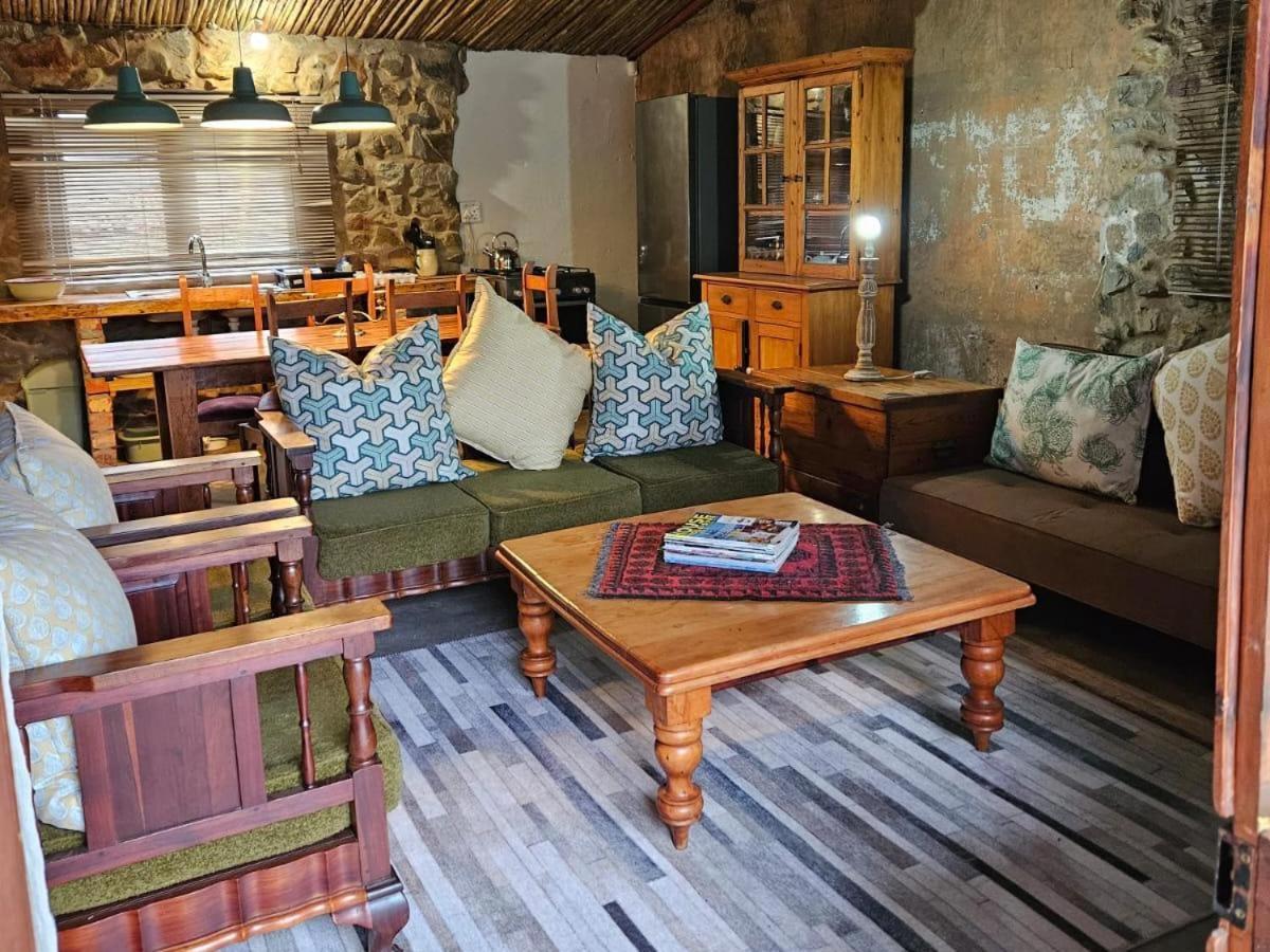 The Riverdeck Accommodation And Backpackers Knysna Exteriör bild