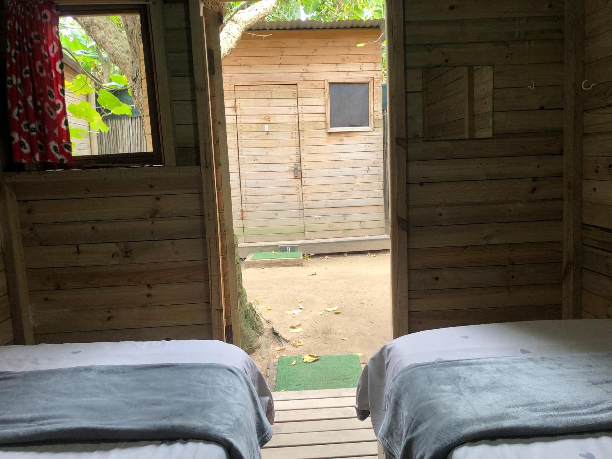 The Riverdeck Accommodation And Backpackers Knysna Exteriör bild